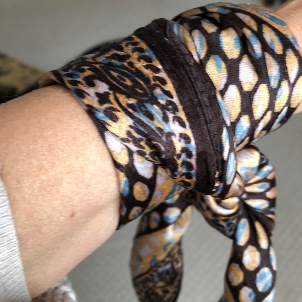 VINTAGE SCARF